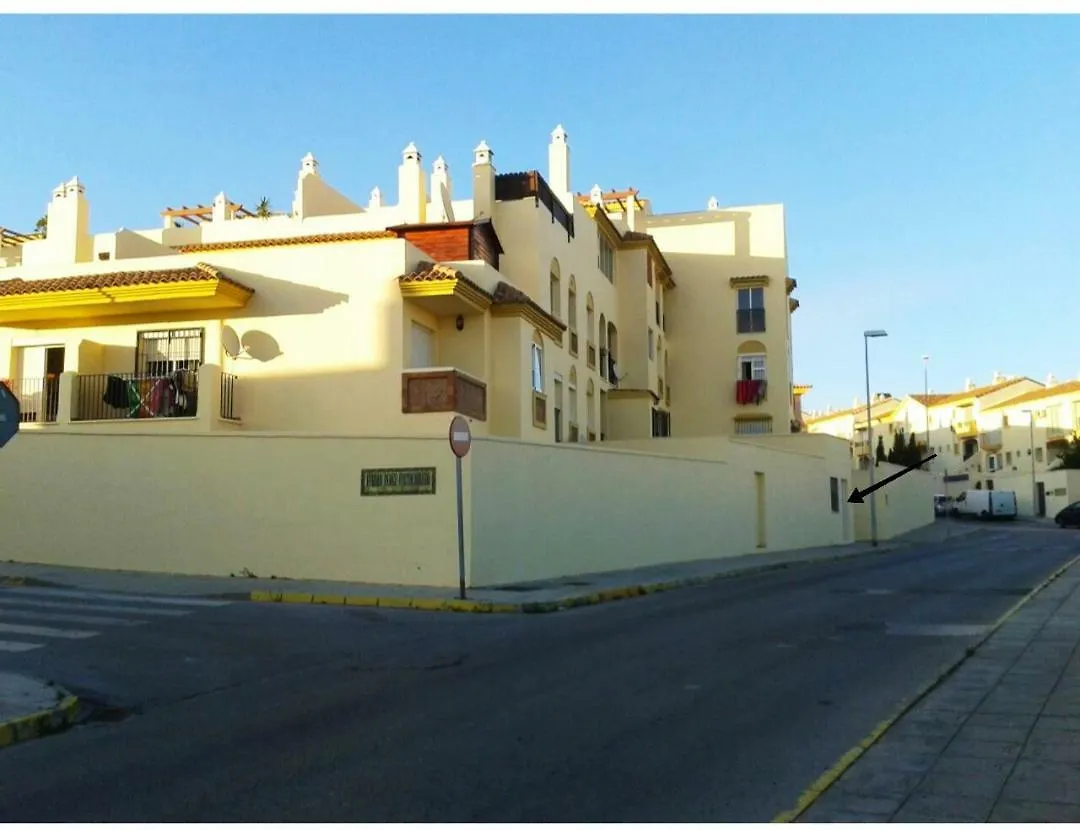 Coqueto estudio con acceso a piscina Tarifa Apartamento