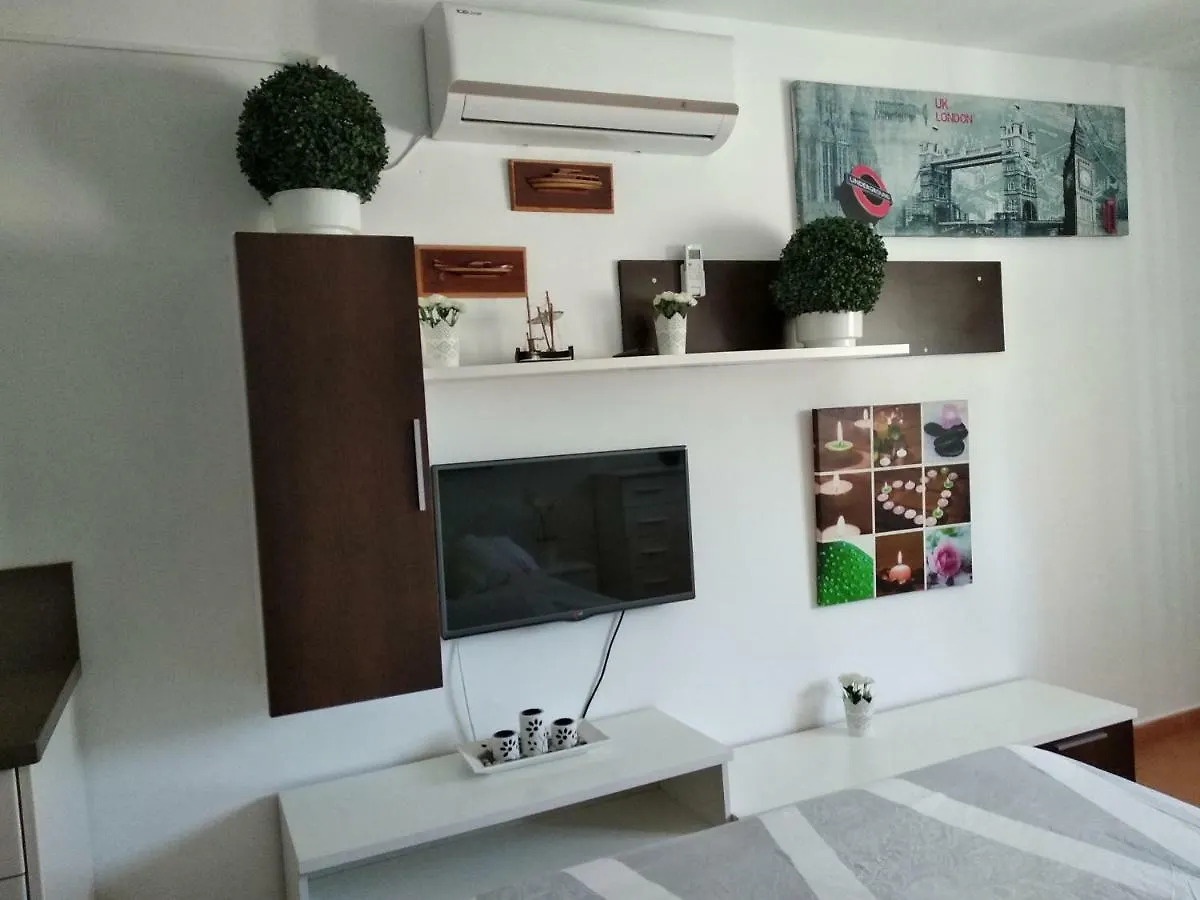 Coqueto Estudio Con Acceso A Piscina Tarifa 0*,